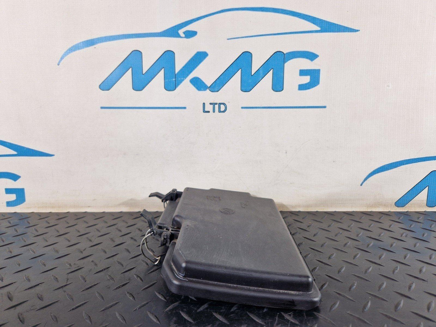 11-19 MERCEDES BENZ ML W166 GENUINE FUSE BOX COVER LID A1665400182