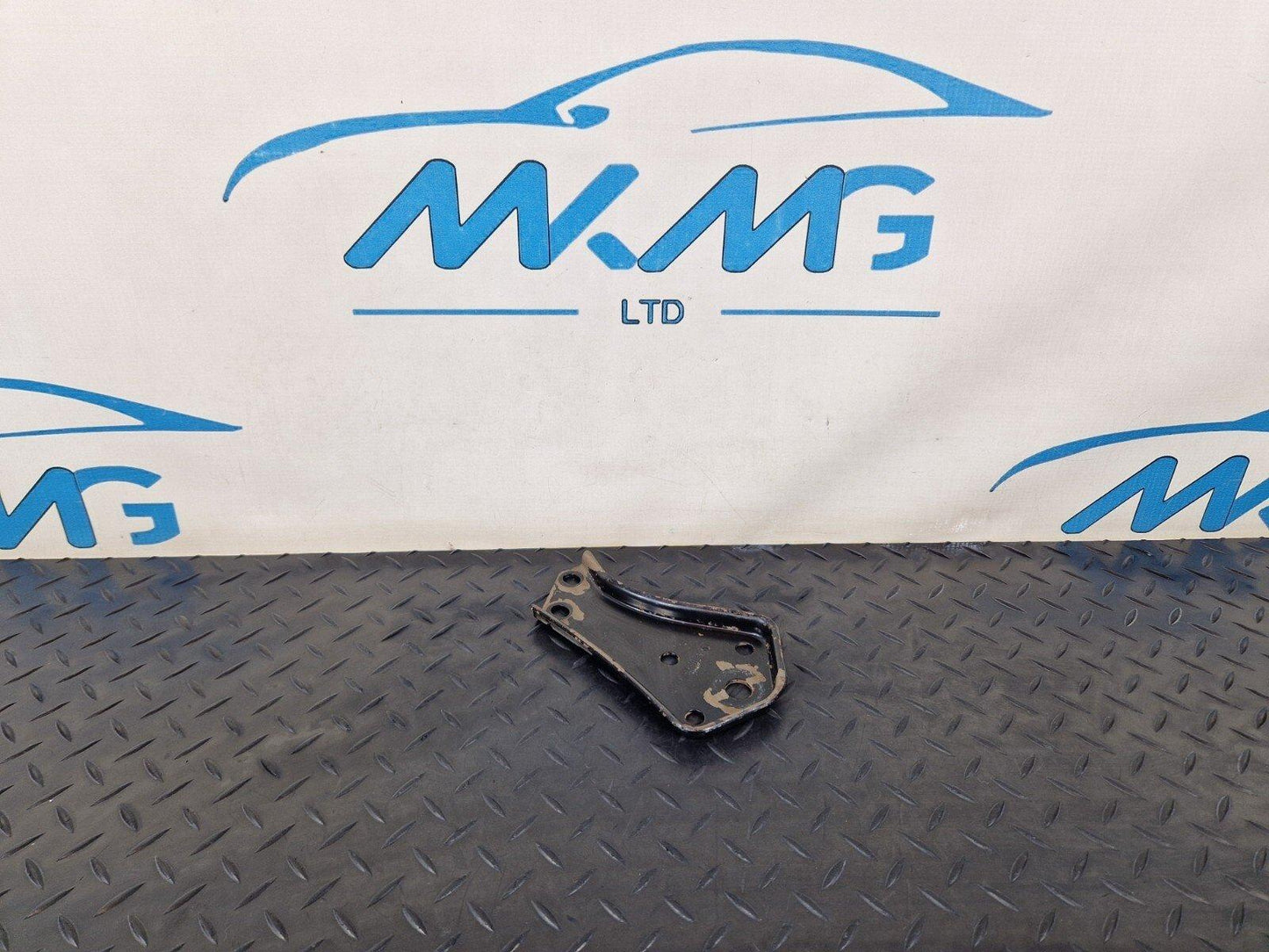 14-21 MERCEDES BENZ W205 REAR AXLE SUBFRAME LEFT STOP PLATE A2053520700