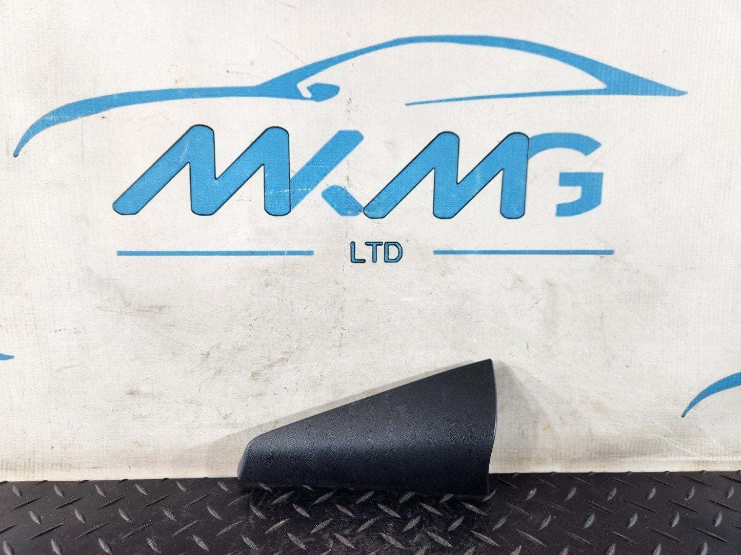 19-ON MERCEDES BENZ B CLASS W247 REAR RIGHT DOOR TRIM COVER PANEL A2477303600