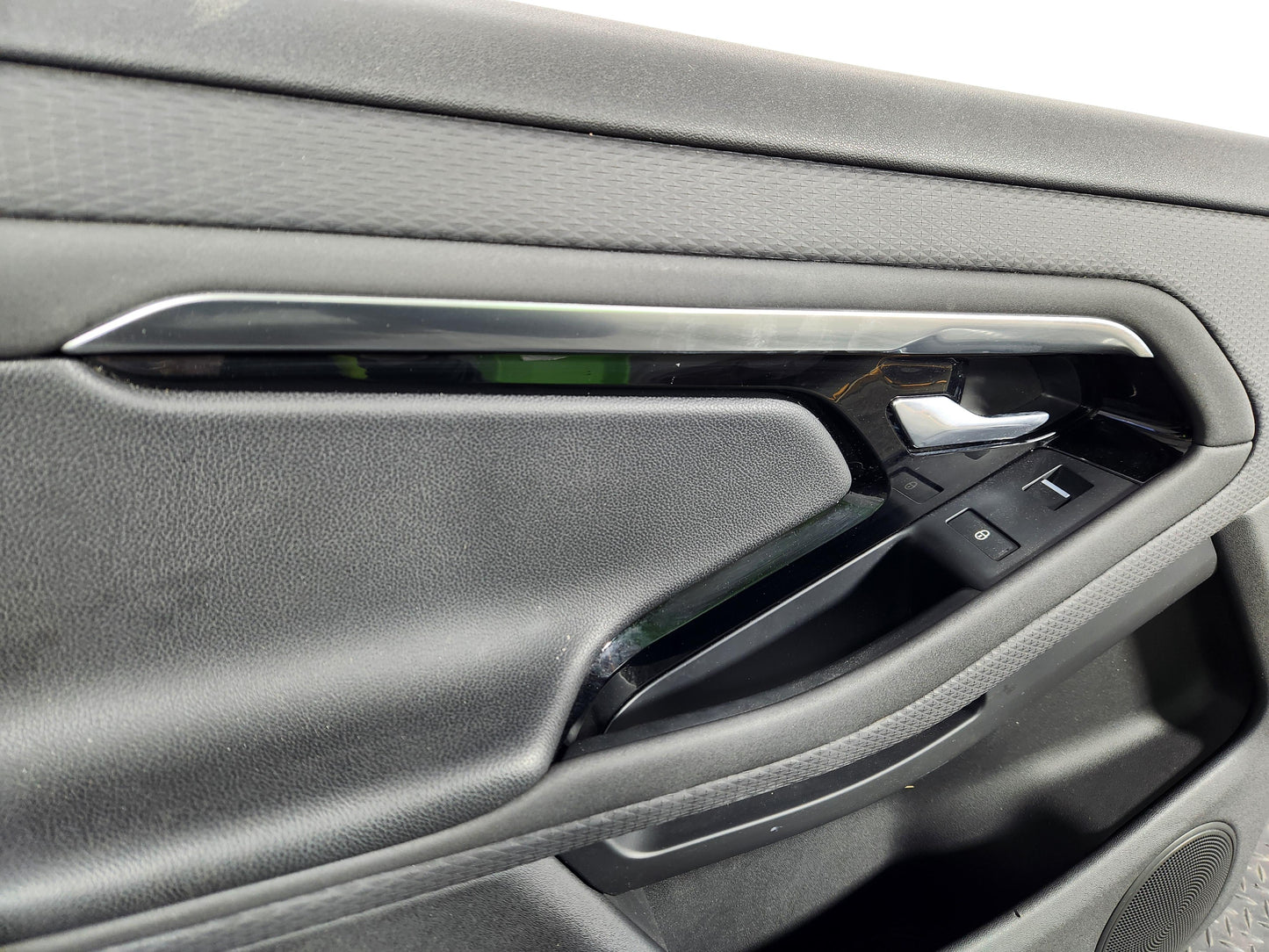 Land Rover Range Rover Evoque L551 SUV Front Left Door Card Trim K8D2-23879-A