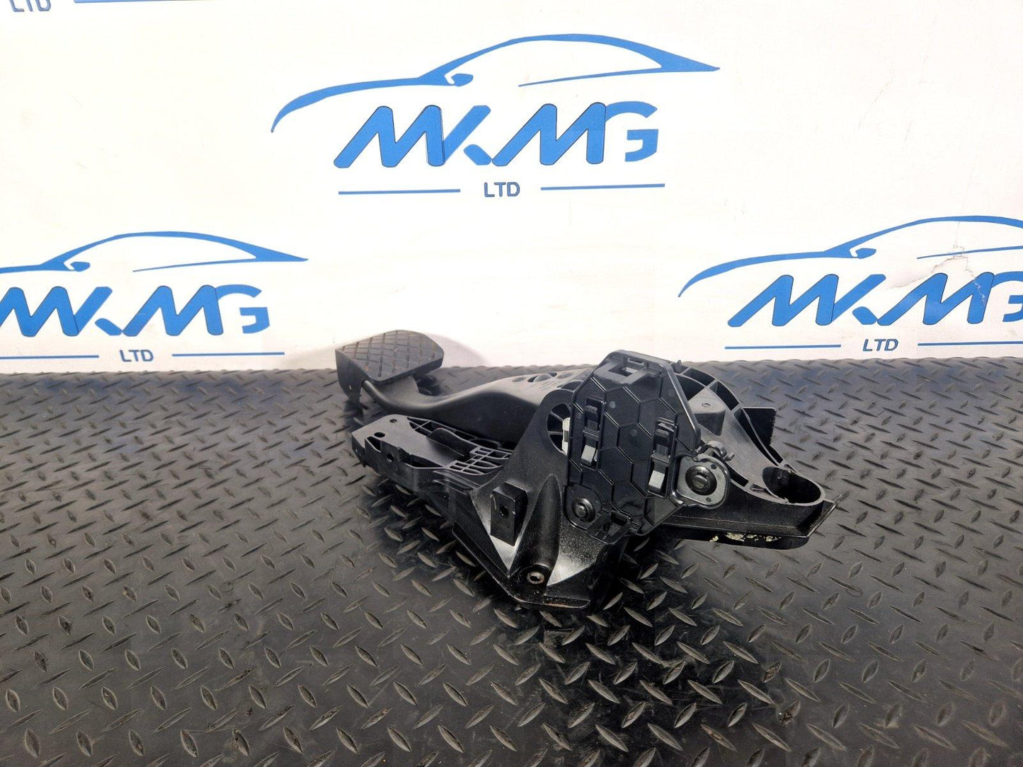 17-20 VW GOLF MK7 MK7.5 GENUINE BRAKE PEDAL ASSEMBLY 5Q2723058AN