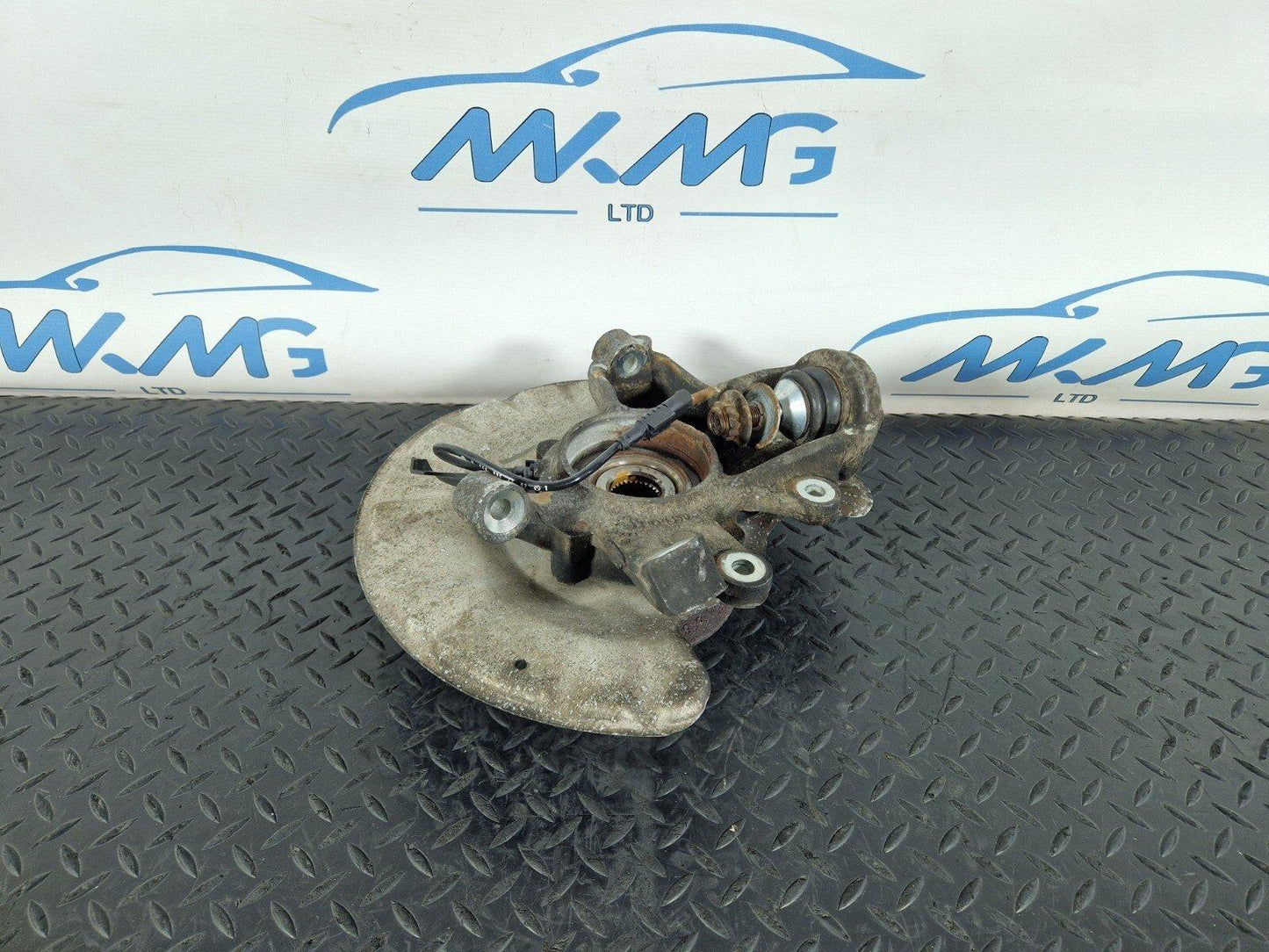11-19 MERCEDES BENZ ML W166 GENUINE REAR RIGHT WHEEL HUB A1663570205