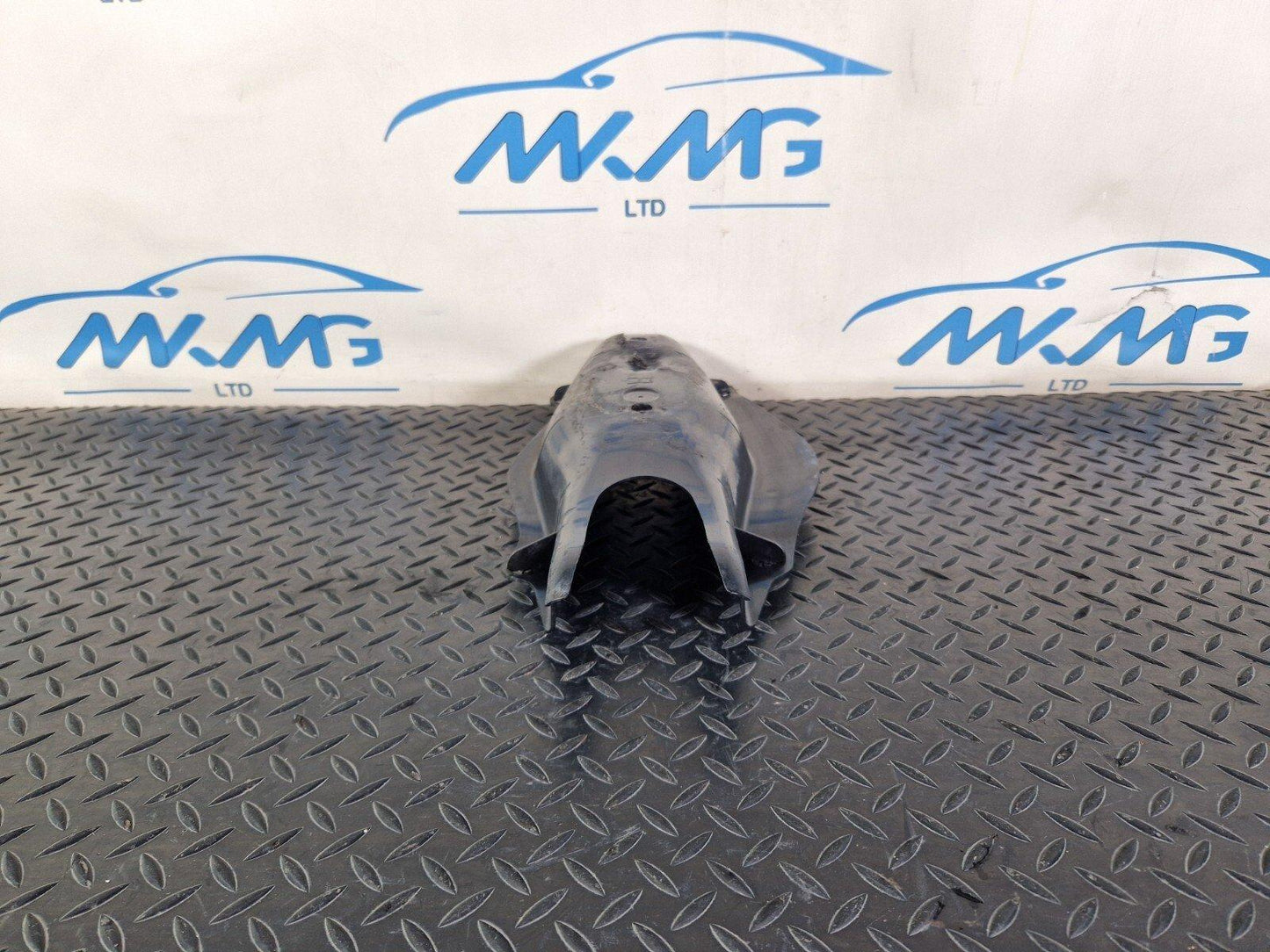 14-21 MERCEDES BENZ C200 W205 REAR RIGHT CONTROL ARM COVER A2053523000