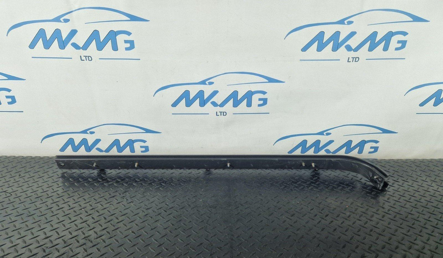 14-23 MERCEDES VITO W447 SLIDING DOOR RIGHT RUNNER GUIDE MOUNT A4477660337