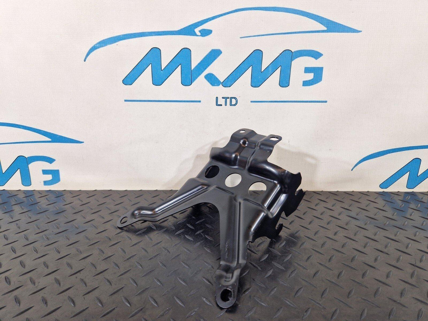 10-17 AUDI A8 4H REAR SEAT FIXING BRACKET MOUNT 4H0885153