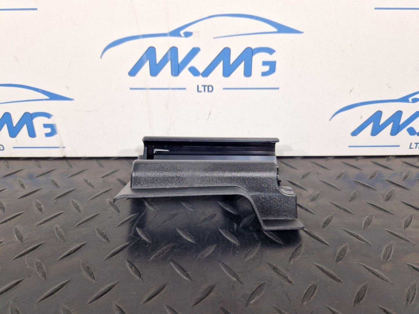 14-21 MERCEDES BENZ C200d W205 OEM FRONT SEAT GUIDE RAIL END COVER A2059190700