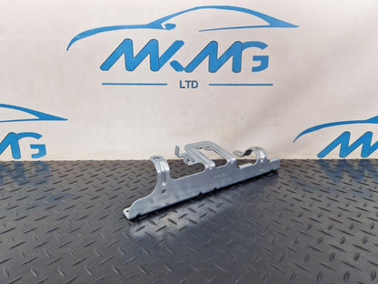 14-21 MERCEDES BENZ C300h W205 GENUINE RIGHT SIDE O/S BOOT BRACKET A2056914400
