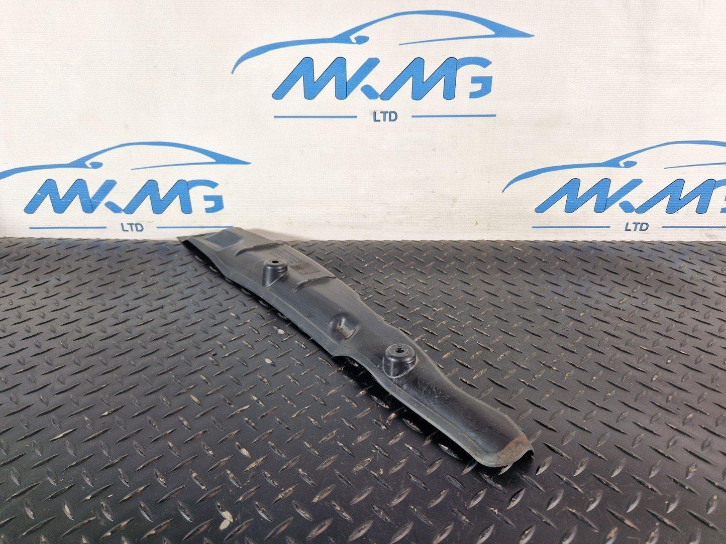 16-19 AUDI A4 B9 GENUINE FRONT LEFT SIDE WING FENDER COVER 8W0821111