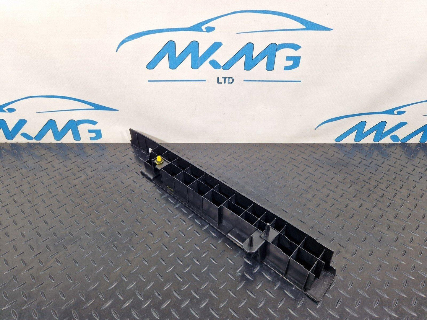14-21 MERCEDES BENZ W205 OEM BOOT TRUNK LEFT COVER BRACKET TRIM A2056840126