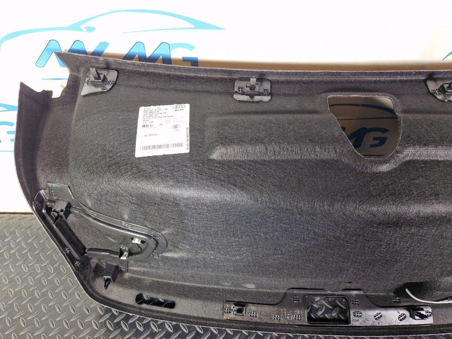 16-19 AUDI A4 B9 GENUINE BOOTLID TAILGATE TRIM PANEL 8W5867975