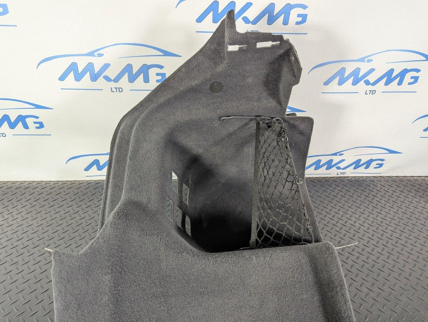 10-17 AUDI A8 4H  REAR RIGHT BOOT SIDE TRUNK CARPET PANEL 4H0863880D