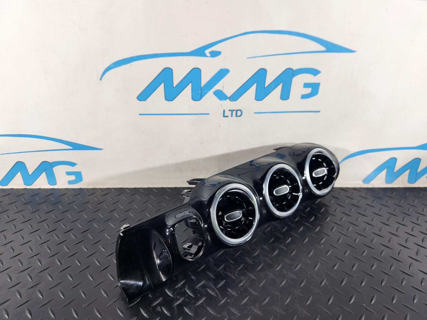 2019 Mercedes-Benz B200d B-Class W247 Centre Dashboard Vents & Trim a2476806002