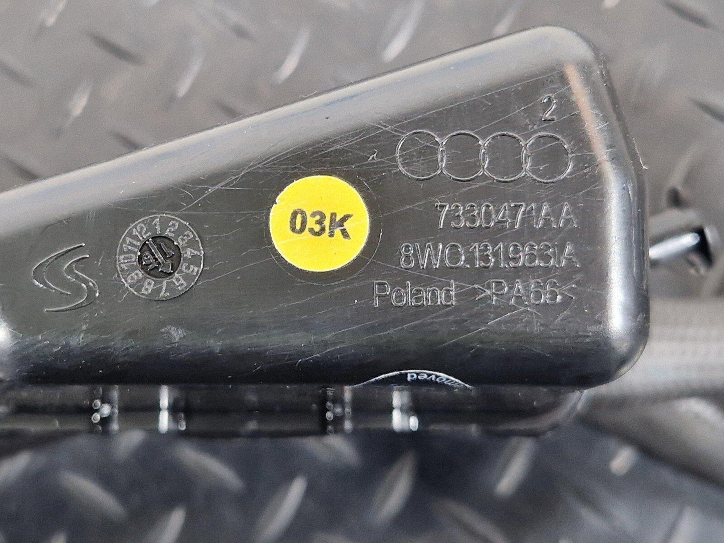 16-19 AUDI A4 AVANT B9 3.0 TDI S-LINE ADBLUE TANK FILLING HOSES 8W0131963A