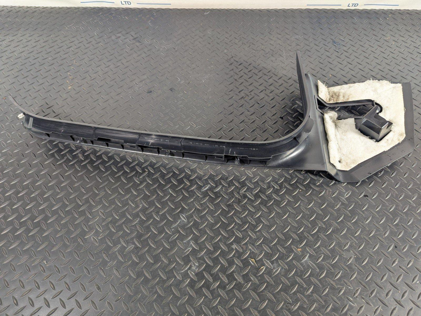11-19 MERCEDES BENZ ML W166 CLASS RIGHT FRONT SILL TRIM COVER A1666801835