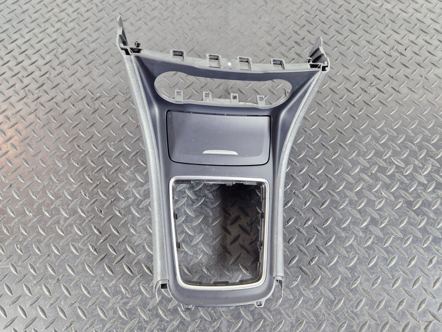 11-19 MERCEDES BENZ ML W166 CENTRE CONSOLE GEARSTICK SURROUND TRIM A1766800871