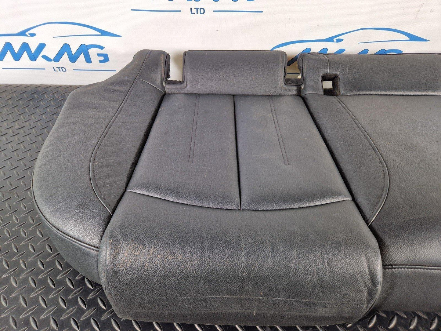 12-18 AUDI A6 C7 AVANT GENUINE REAR LEATHER SEAT BASE IN BLACK 4G0885375K
