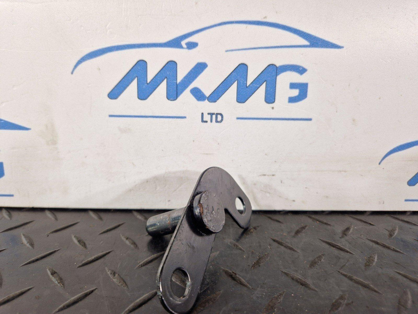 19-ON RANGE ROVER EVOQUE L551 RIGHT MOUNT BRACKET FITTING K8D200260AC