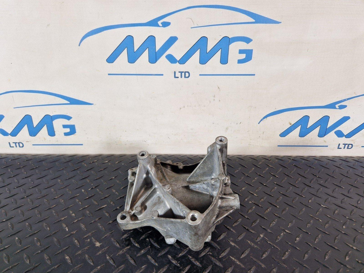 14-21 MERCEDES BENZ C E CLS W205 W213 ENGINE BRACKET A6512340339