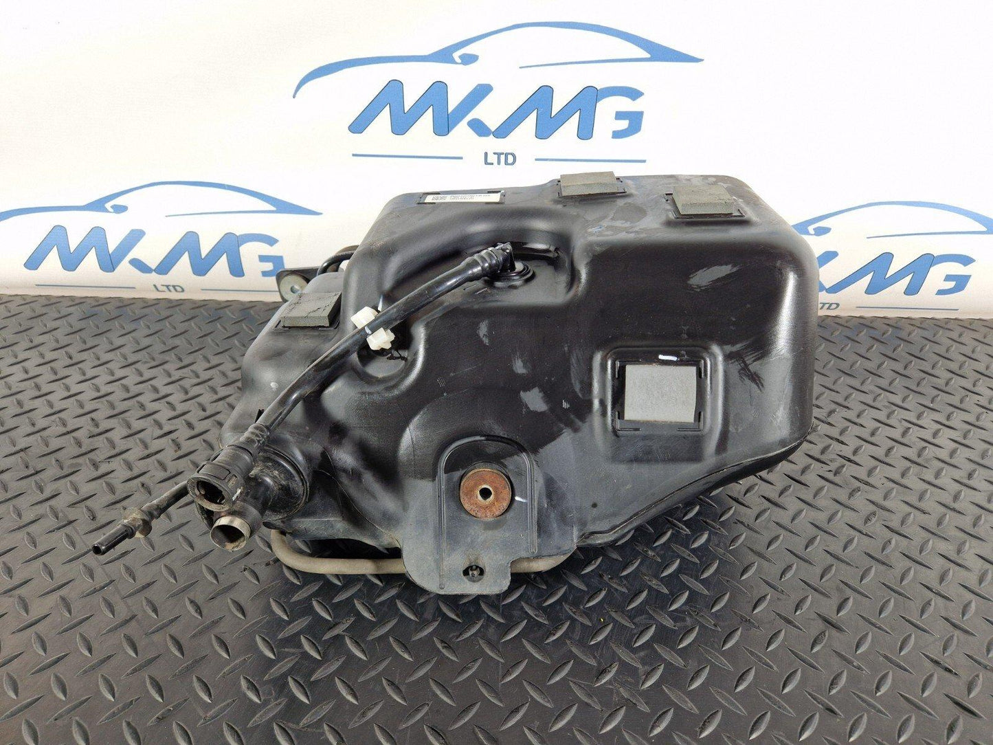 12-18 BMW 3 SERIES F30 F31 LCI GENUINE ADBLUE PASSIVE TANK 7399413