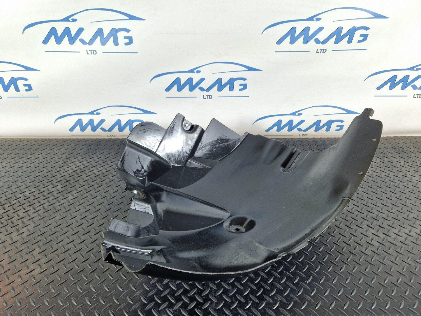 18ON MERCEDES BENZ SPRINTER W907 FRONT RIGHT ARCH LINER SPLASH GUARD A9066841877
