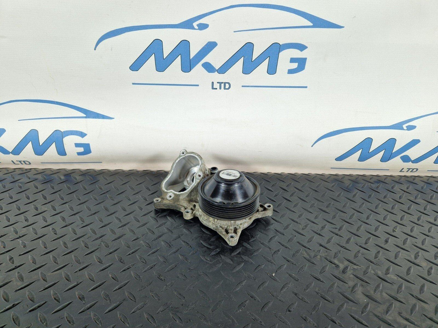 12-18 BMW 3 SERIES F30 LCI GENUINE OEM N57 ENGINE WATER PUMP 8507326