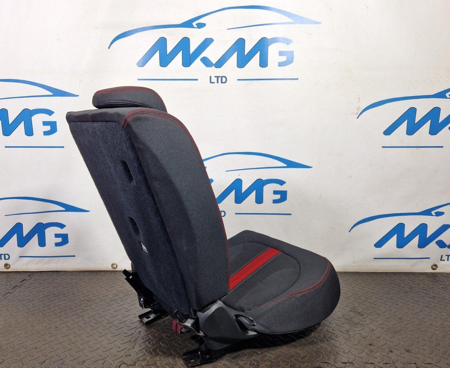 BMW 2 X1 SERIES F45 F48 GENUINE REAR RIGHT O/S CLOTH FABRIC COMPLETE SEAT RED