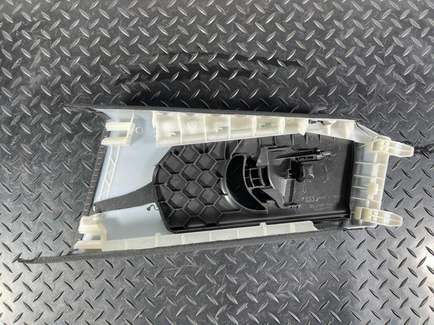 16-23 AUDI A5 F5 SPORTBACK S-LINE RIGHT SIDE B PILLAR TRIM 8W8867244