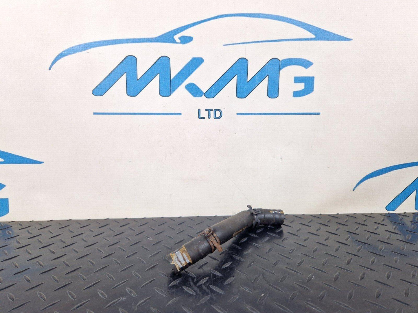 16-19 AUDI A4 AVANT B9 S-LINE OEM ENGINE COOLANT HOSE 8W2121052