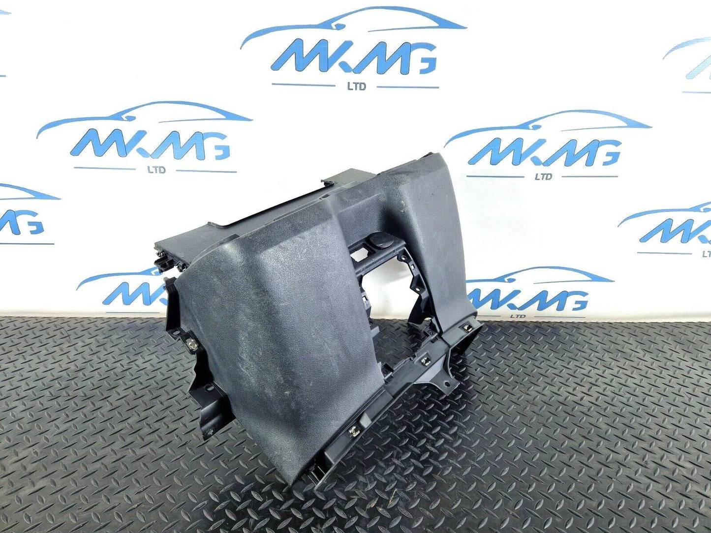 18-ON MERCEDES BENZ SPRINTER W907 DASHBOARD CENTER TRIM PANEL A9106892100