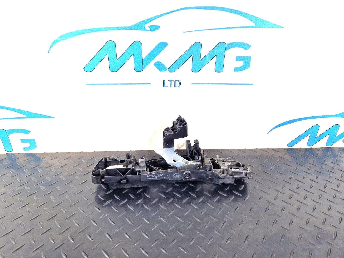 14-21 MERCEDES BENZ C300h W205 GENUINEREAR LEFT PASSENGER DOOR LOCK A0997602100