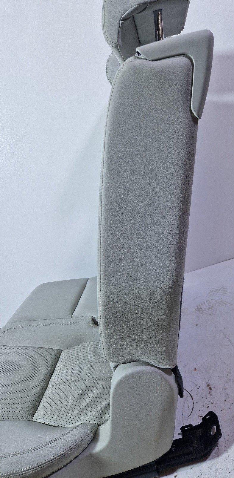 14-19 LAND ROVER L550 DISCOVERY SPORT 2ND ROW LEFT & MIDDLE SEAT SET IN GREY