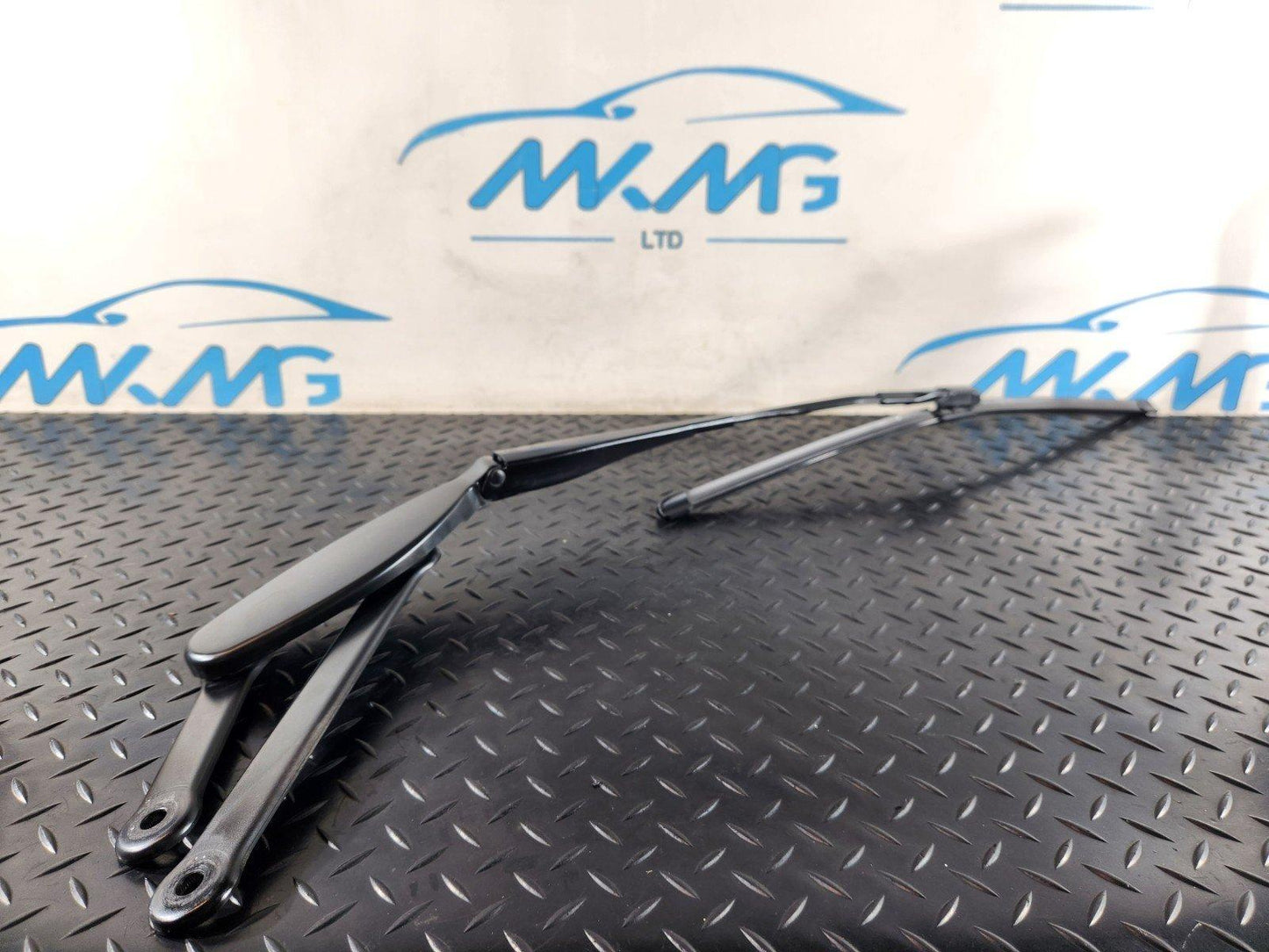 16-22 MERCEDES BENZ X253 GENUINE WINDSCREEN LEFT N/S WIPER ARM COVER A2058240219
