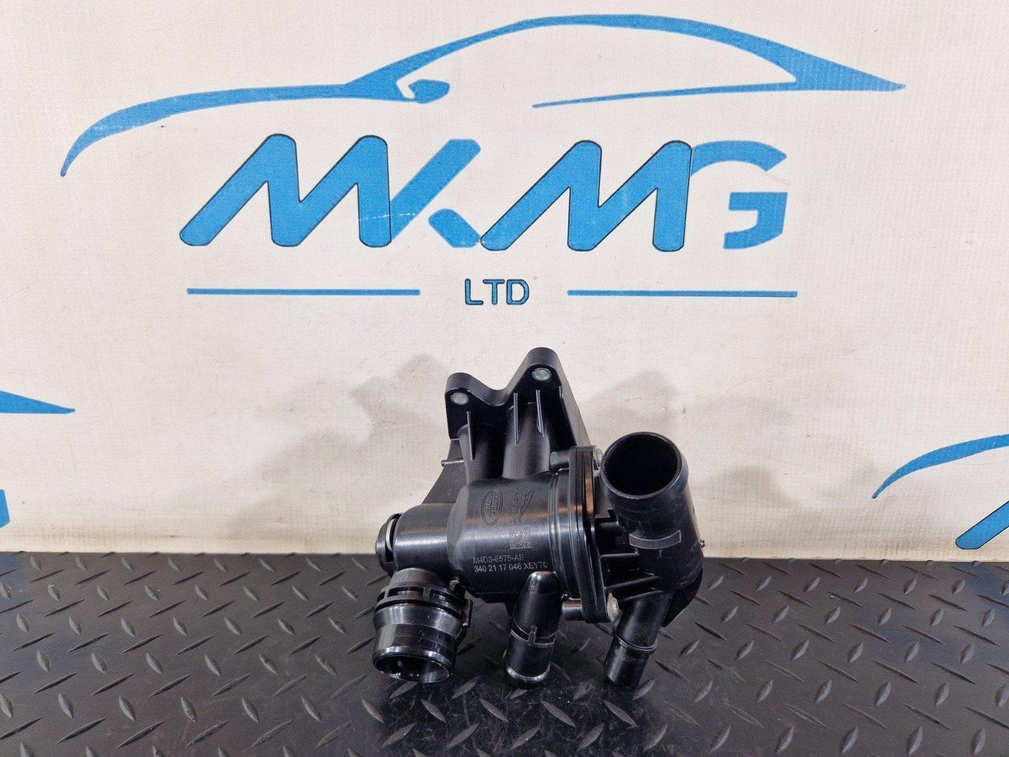 19-ON RANGE ROVER EVOQUE L551 THERMOSTAT HOUSING M4D3-8575-AB