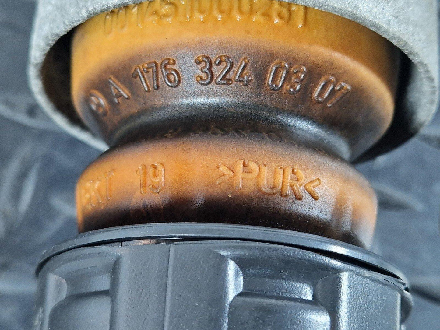 13-19 MERCEDES CLA C117 REAR SHOCK ABSORBER FITS LEFT & RIGHT A2043260598
