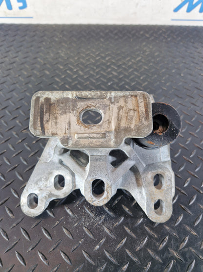 Land Rover Range Rover Evoque ENGINE MOUNT BRACKET K8D26P096AA K8D26F030AA