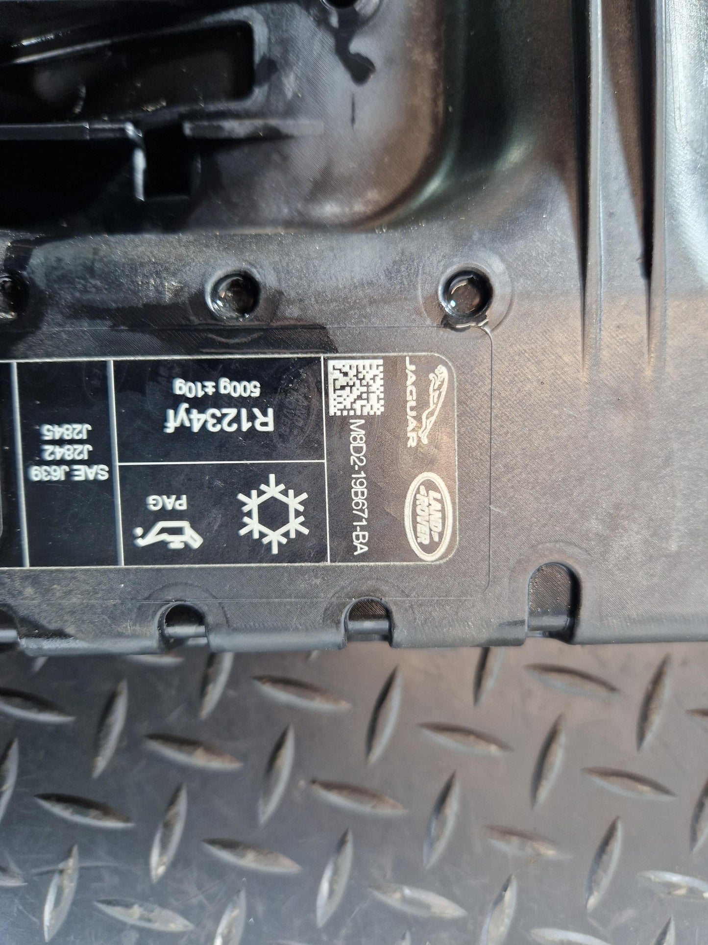 19-ON LAND ROVER EVOQUE L551 GENUINE SLAM PANEL UPPER SECTION K8D216E165AA