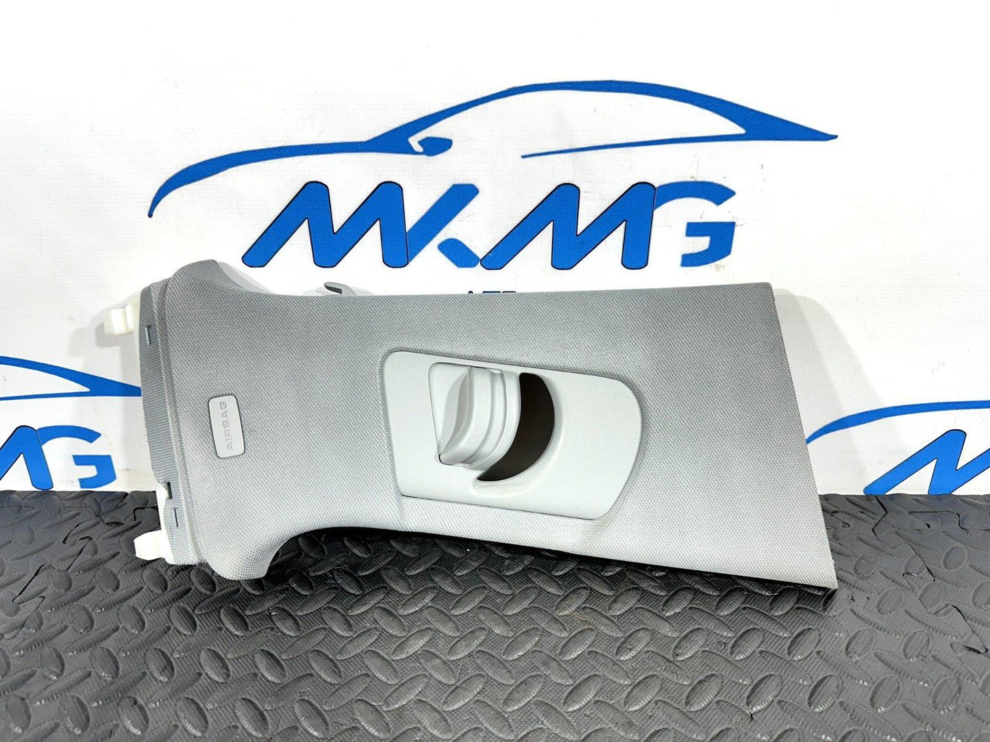 16-19 AUDI A4 B9 GENUINE RIGHT DRIVER SIDE B-PILLAR TRIM COVER 8W0867244E
