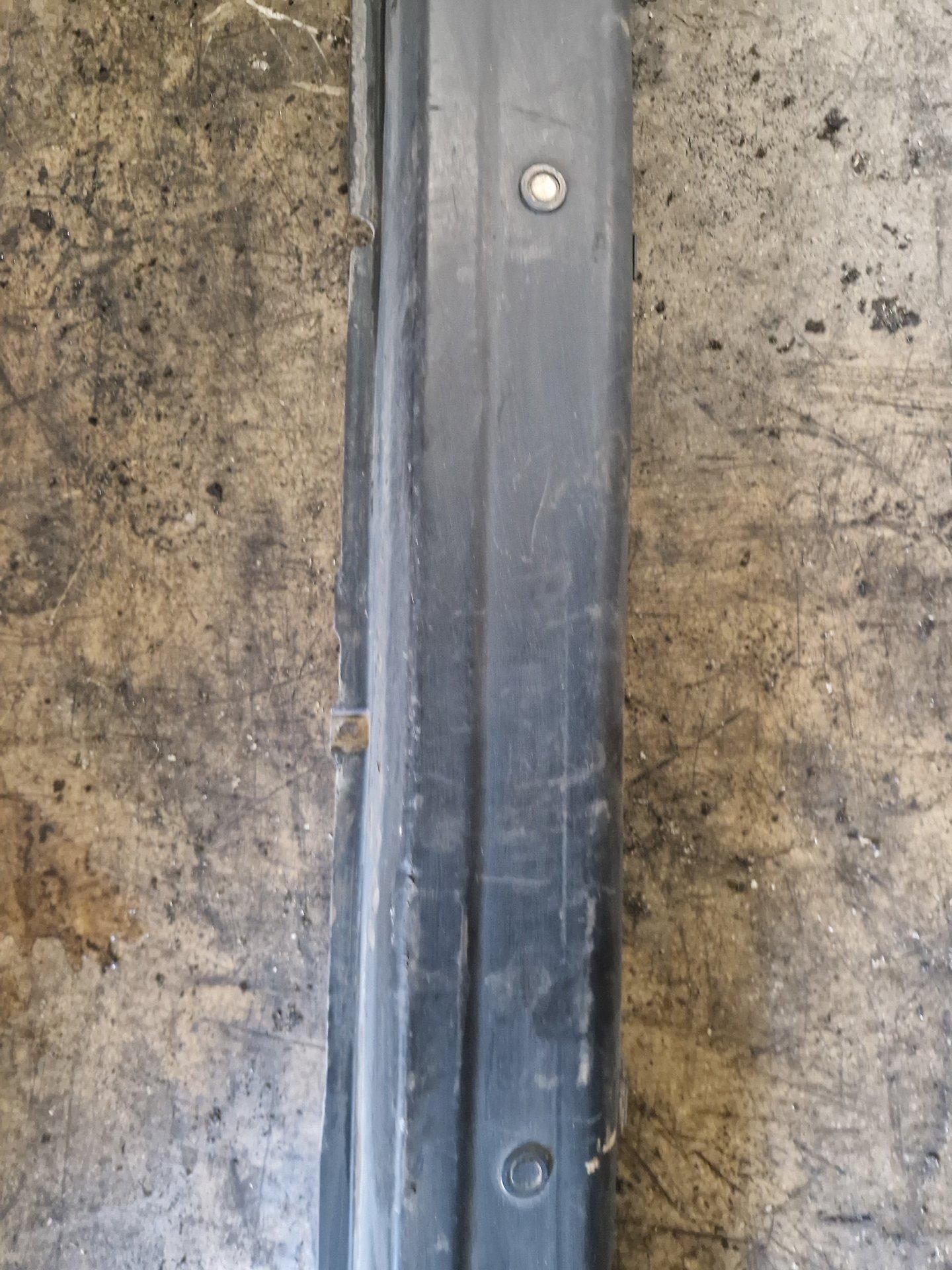 Renault Master MK3 Ph1 X62 Cargo Van Genuine Rear Bumper Centre Trim 850220011R