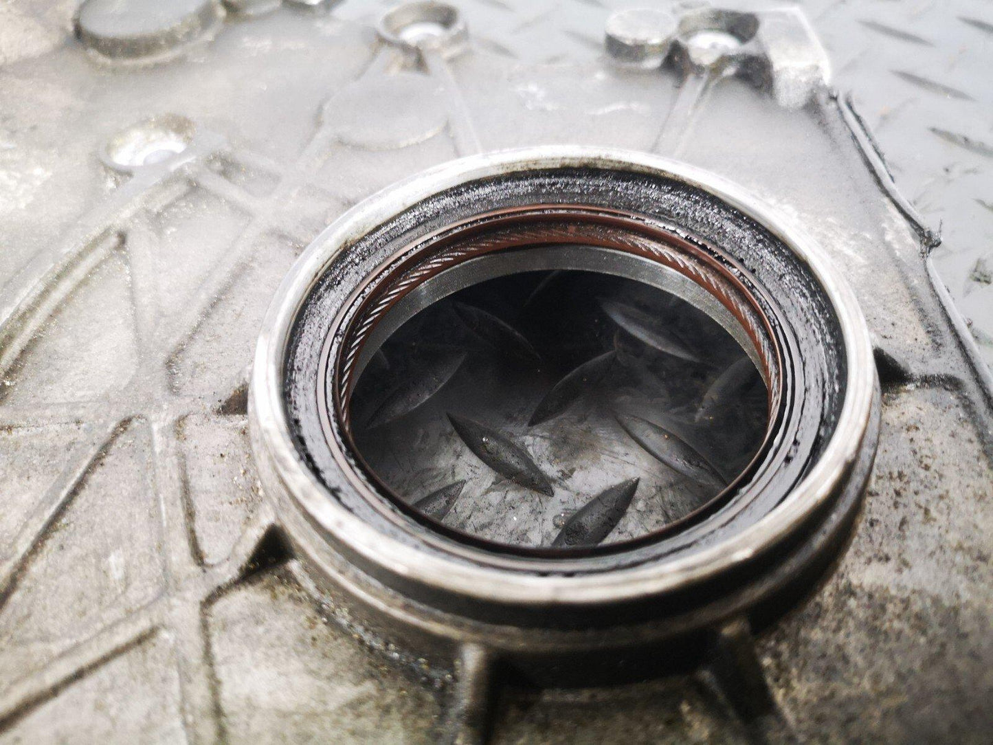 09-16 HYUNDAY 2.2 CRDI D4HB DIESEL ENGINE TIMING CHAIN COVER