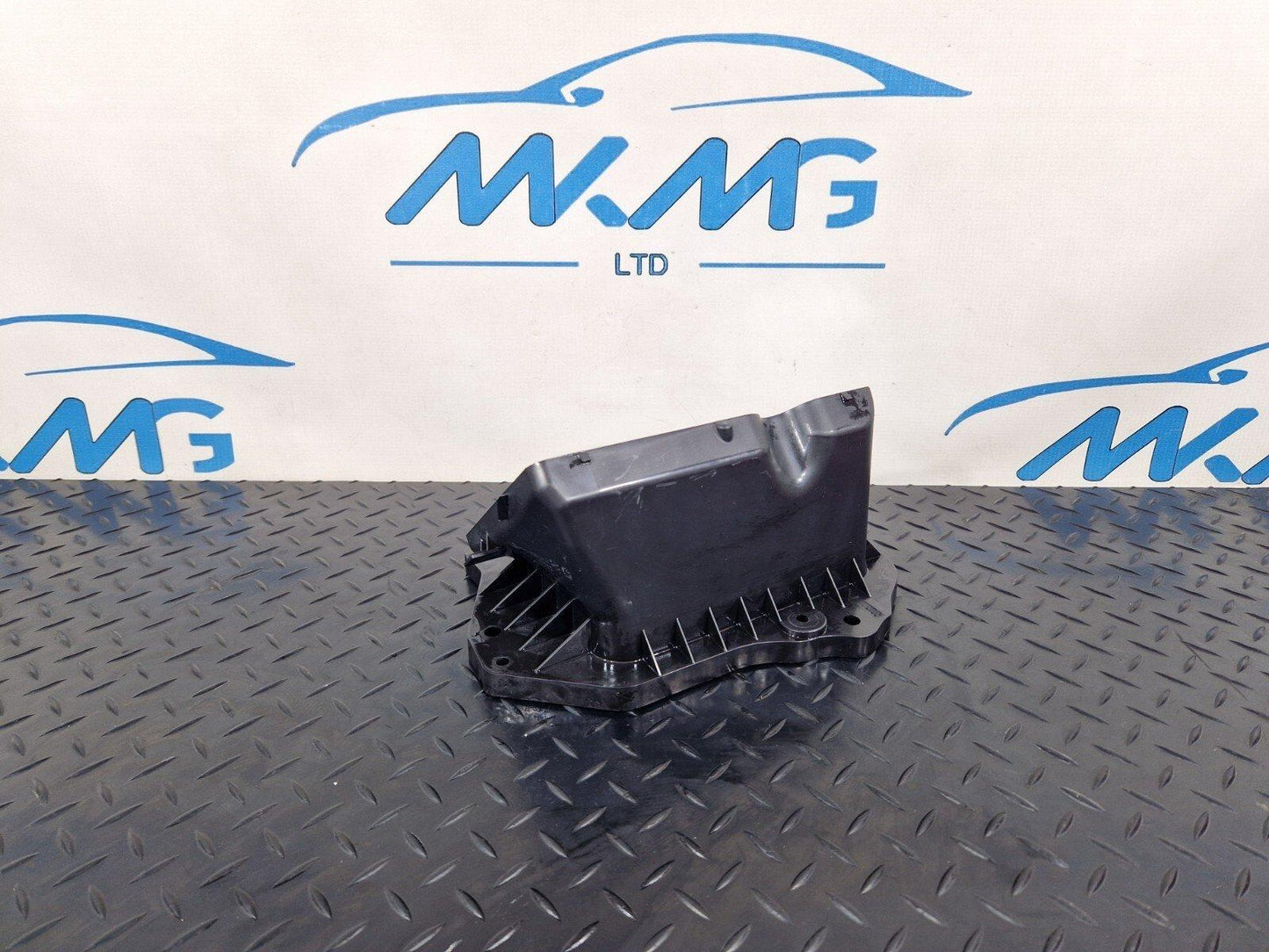 16-24 AUDI A5 F5 CONVERTIBLE GENUINE FRONT AIR INTAKE DUCT VENT 8W2819904A