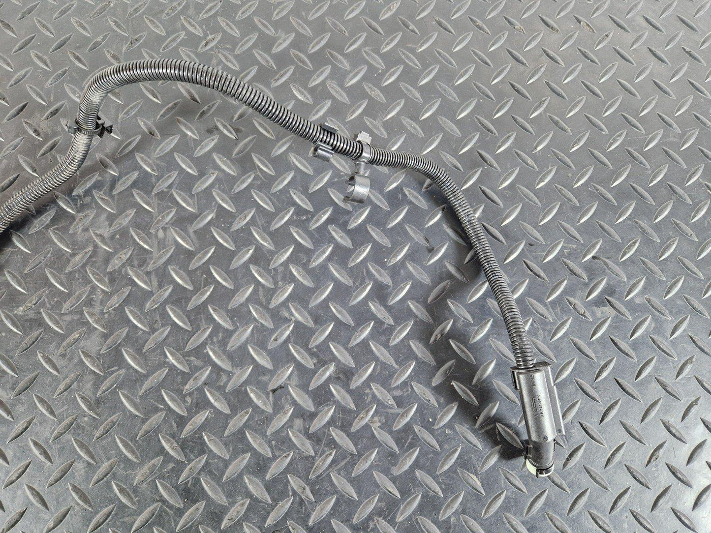 16-19 AUDI A4 AVANT B9 S-LINE OEM ADBLUE TRANSFER LINE 8W0131960