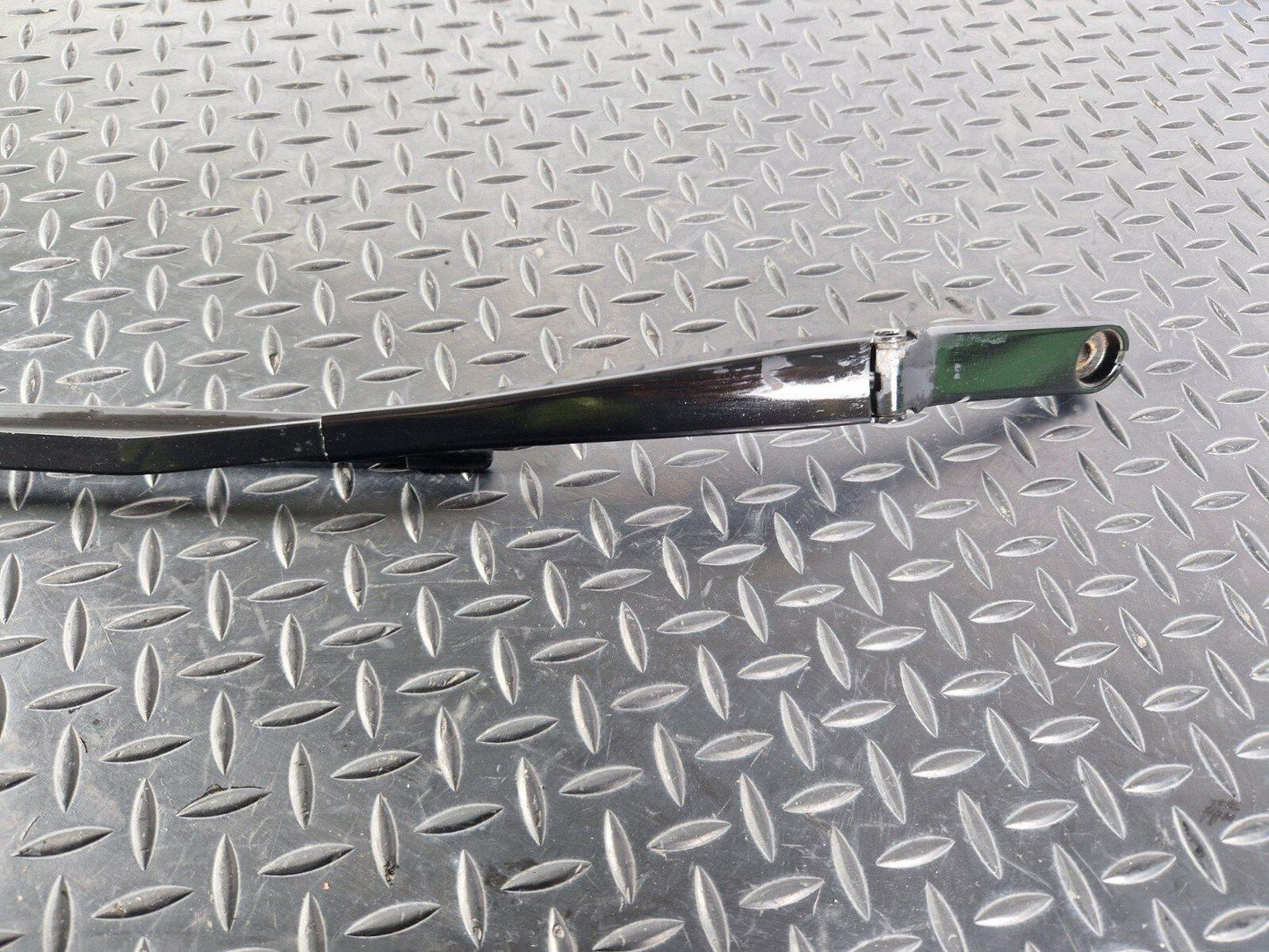 15-18 AUDI A7 4G RIGHT SIDE FRONT WIPER ARM WINDSCREEN WIPER 4G2955408D