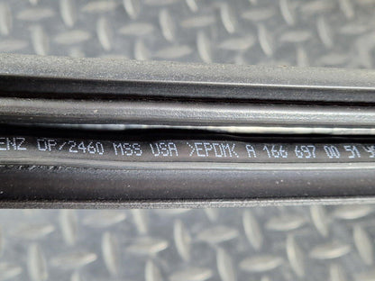 11-19 MERCEDES GLE ML W166 FRONT LEFT OR RIGHT SIDE DOOR RUBBER SEAL A1666970051