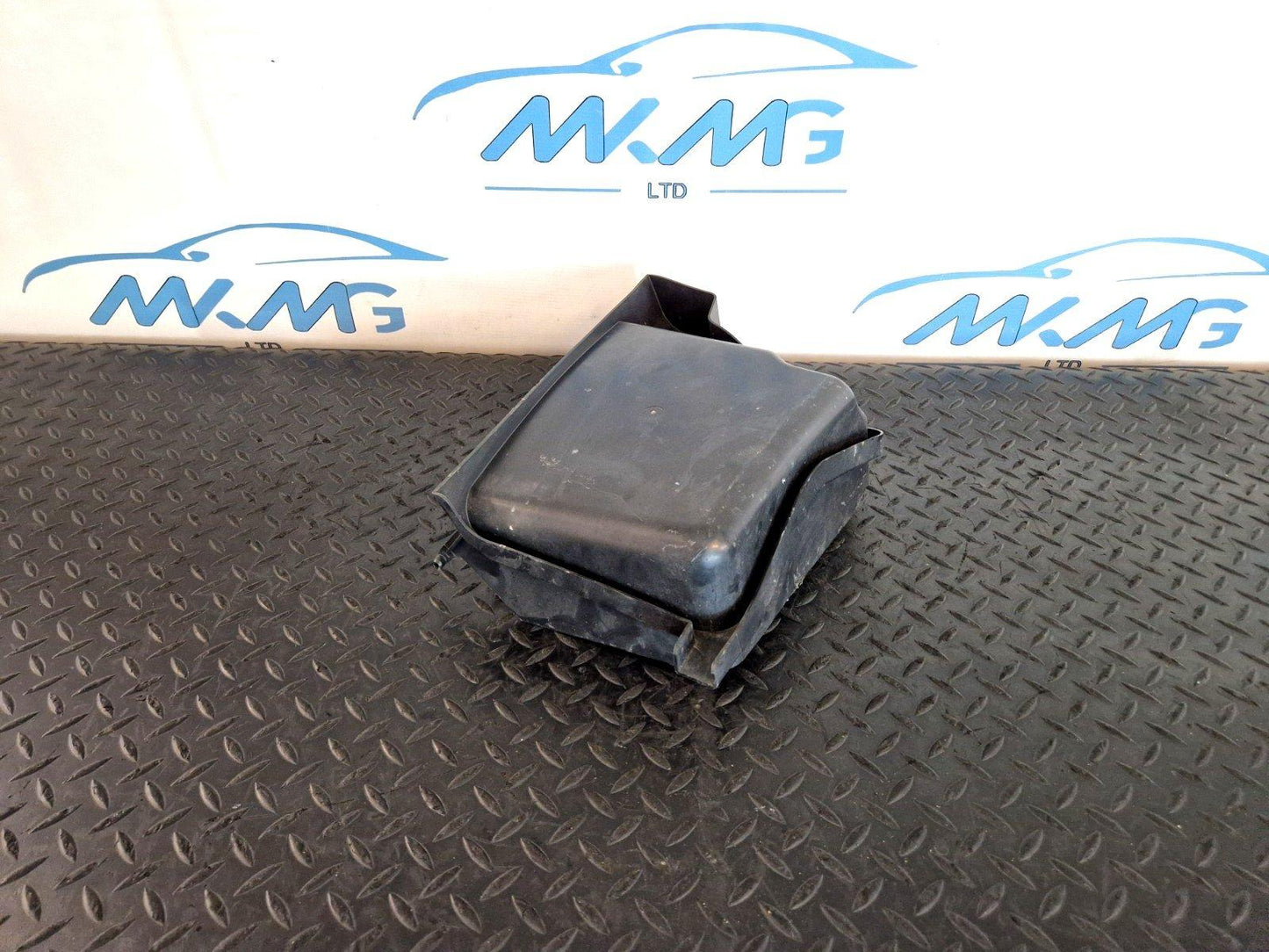 16-20 AUDI Q7 4M 3.0 DIESEL LEFT SIDE UNDER BONNET AIR INTAKE COVER 4M2819979