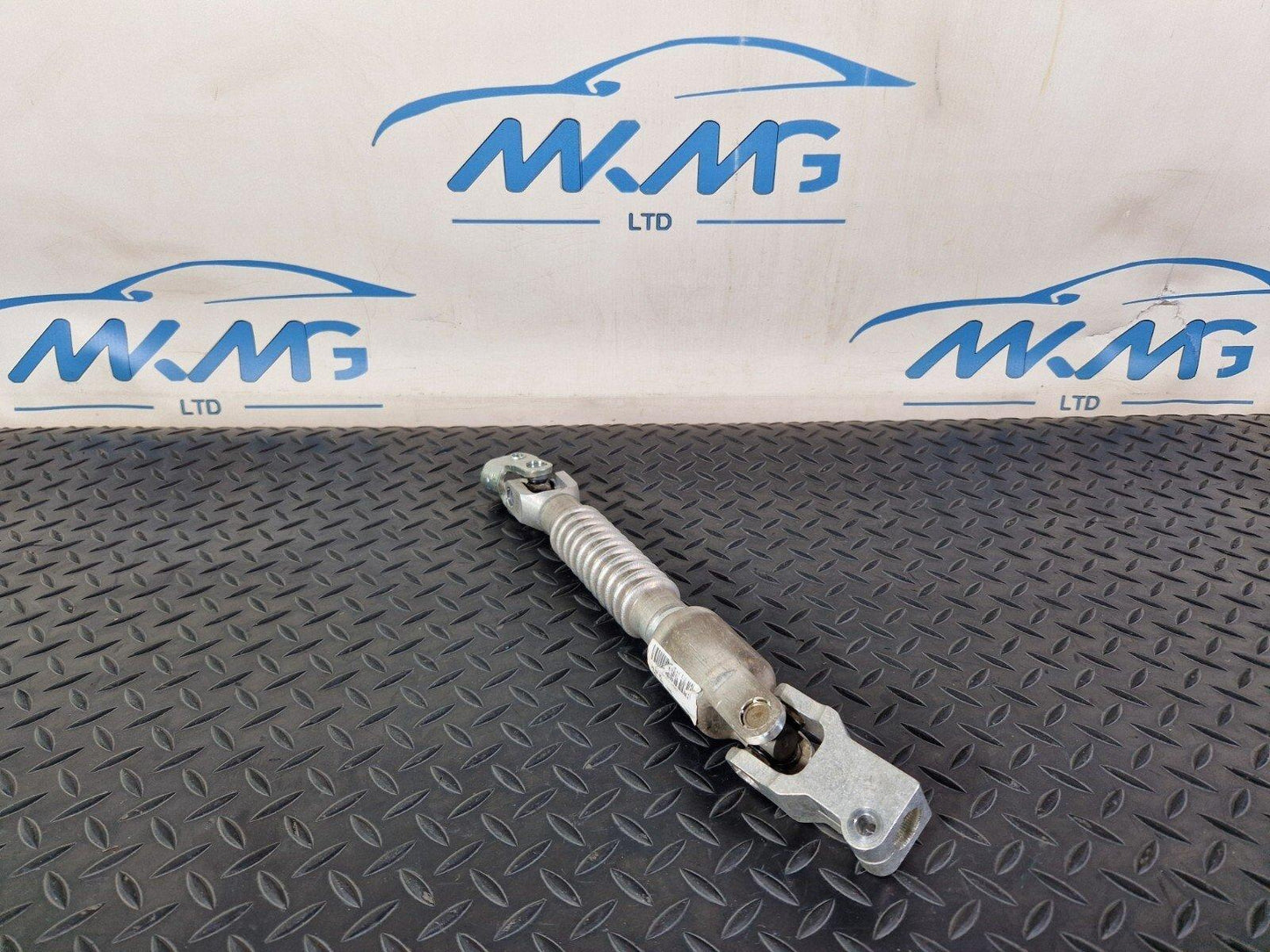 20-24 BMW 1 SERIES F40 STEERING COLUMN LOWER MANUAL ADJUST SPINDLE 6872145