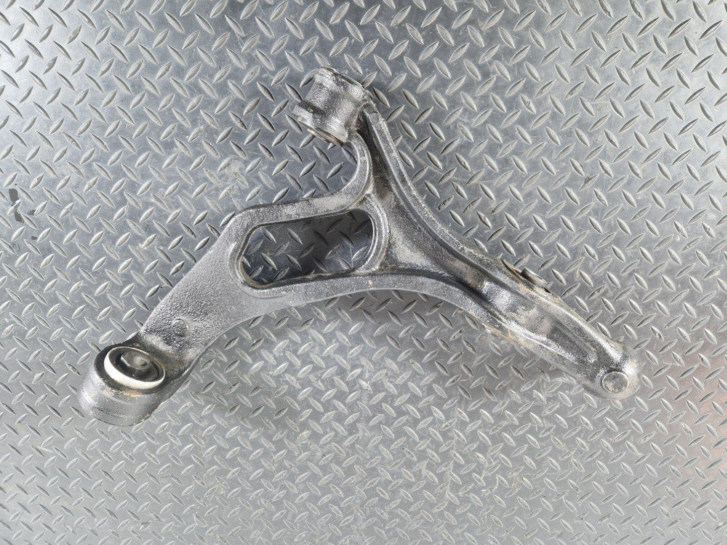 10-15 AUDI Q7 4L GENUINE WISHBONE CONTROL ARM