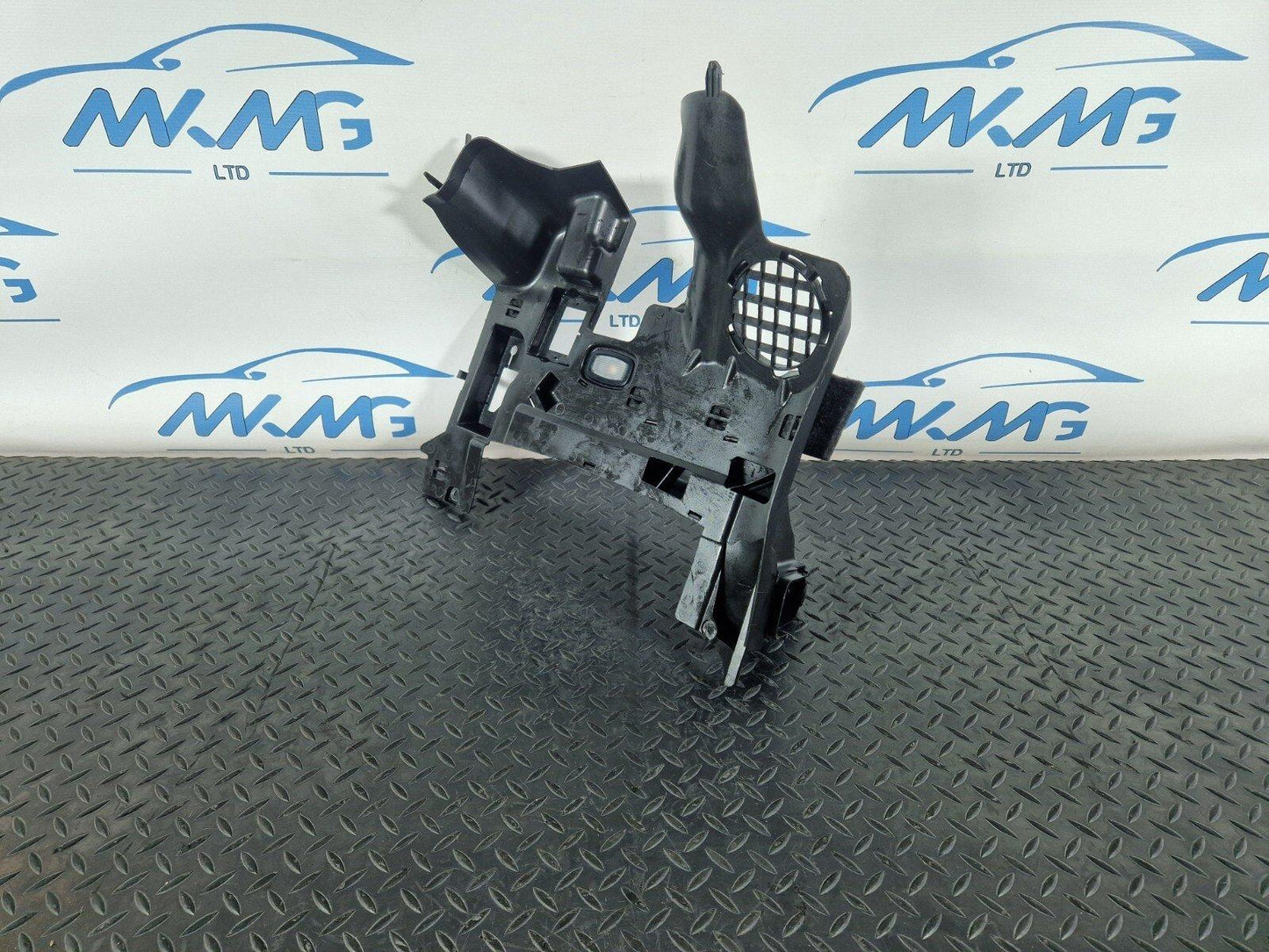 14-21 MERCEDES BENZ C300h W205 OEM DRIVER SIDE LOWER DASH TRIM COVER A2056801004