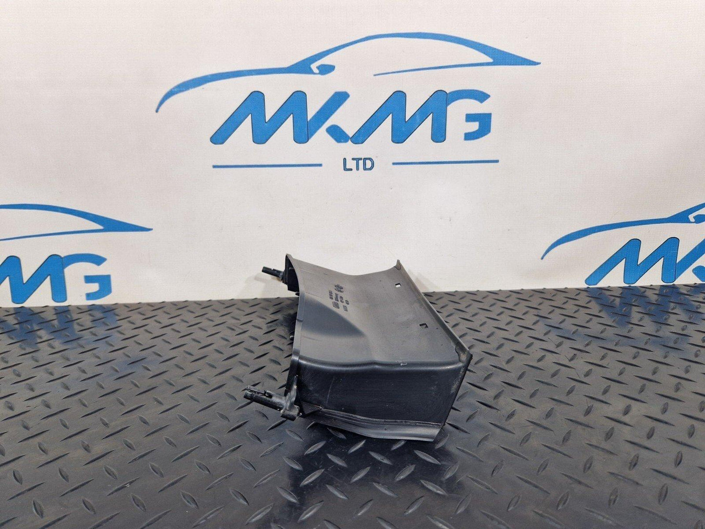 10-18 AUDI A7 4G S-LINE GENUINE AIR INTAKE DUCT TRIM COVER 4G0129618B