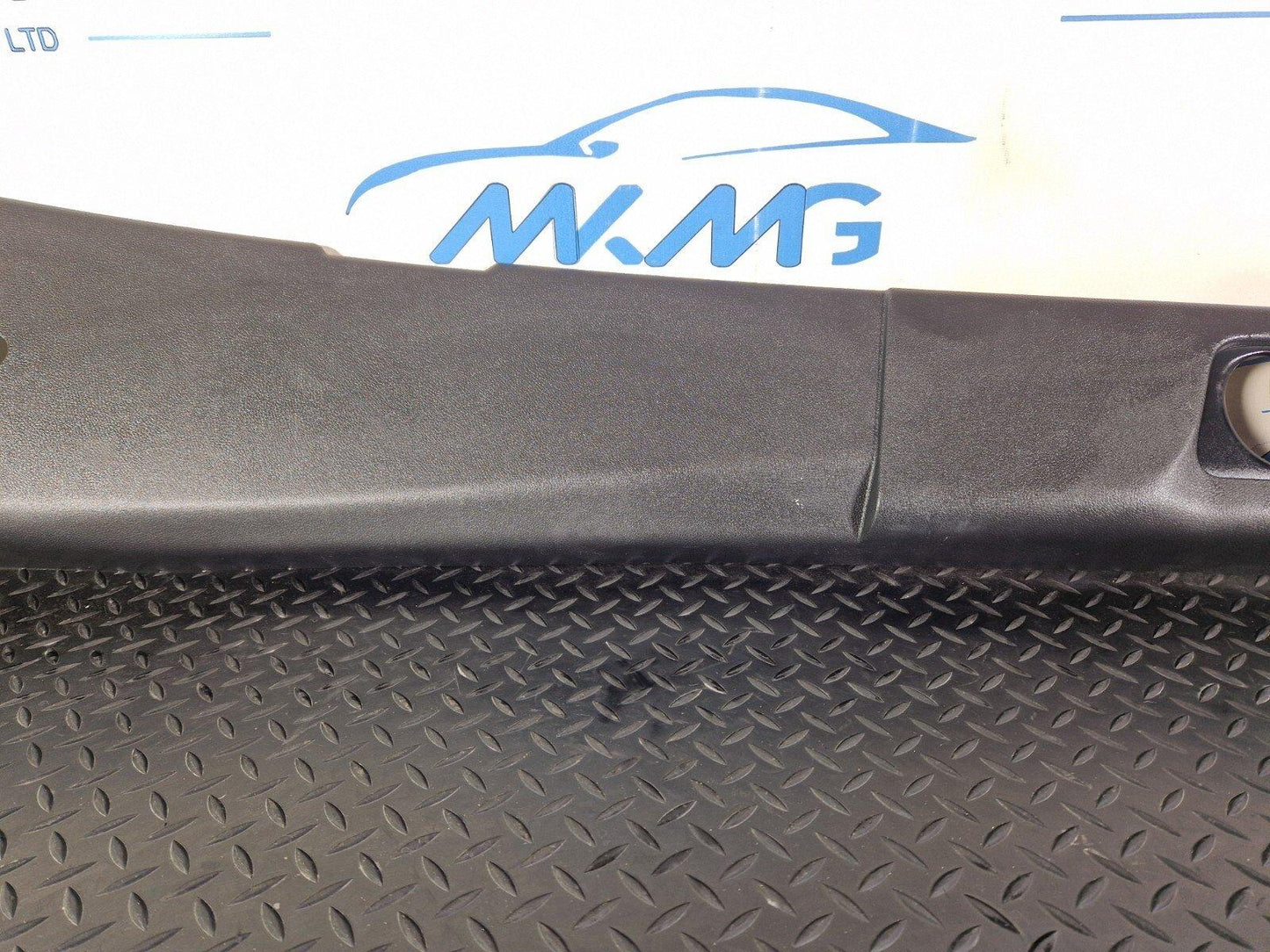 MERCEDES BENZ SPRINTER W907 W910 LEFT SIDE B PILLAR TRIM COVER A9076903200