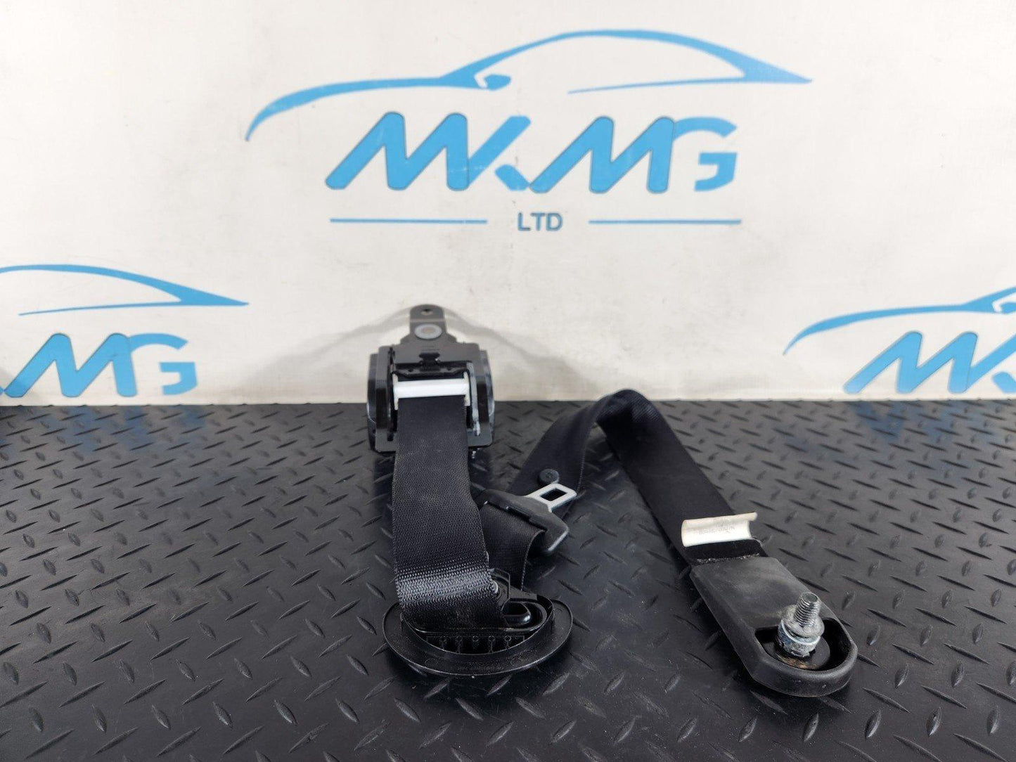BMW X5 E70 SEAT BELT REAR RIGHT DRIVER SIDE 606345600C 602506400B